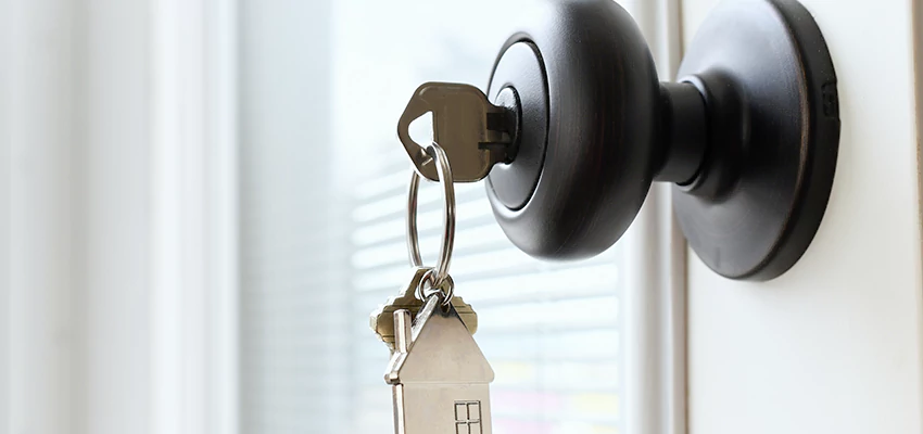 Bifold Door Knob Replacement in Murrieta, California