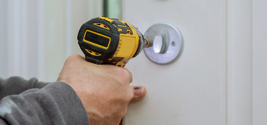 Street Locksmith For Smart Lock Repair in Murrieta, CA